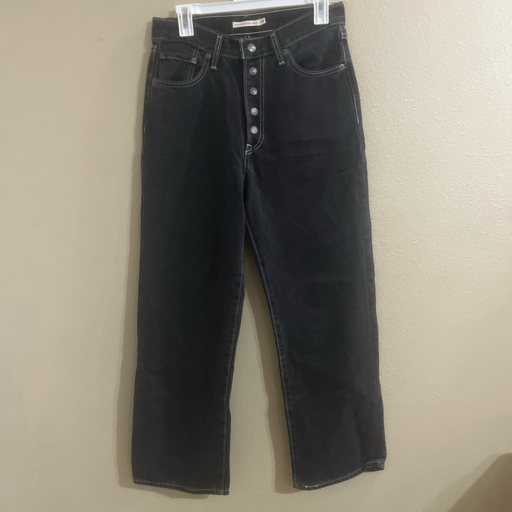 Levis Women’s Size 29 High Waisted Rib Cage Straight Ankle Jeans